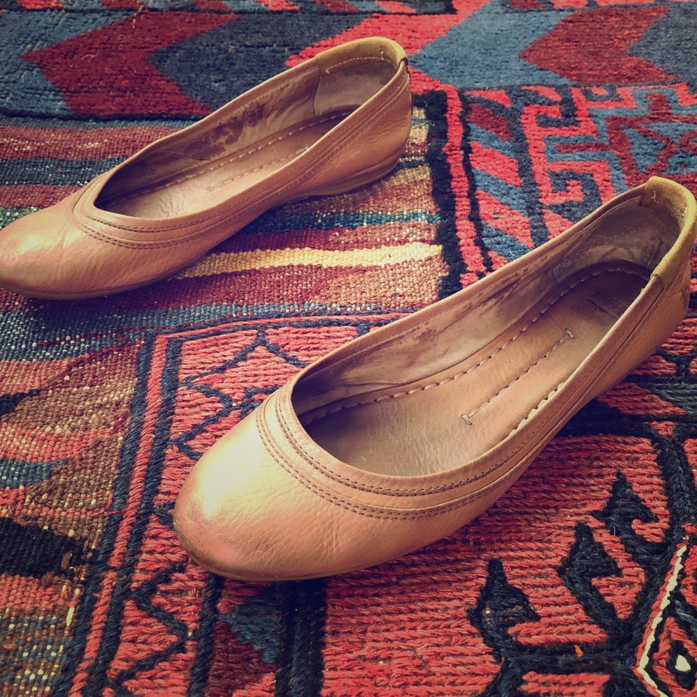 Frye flats